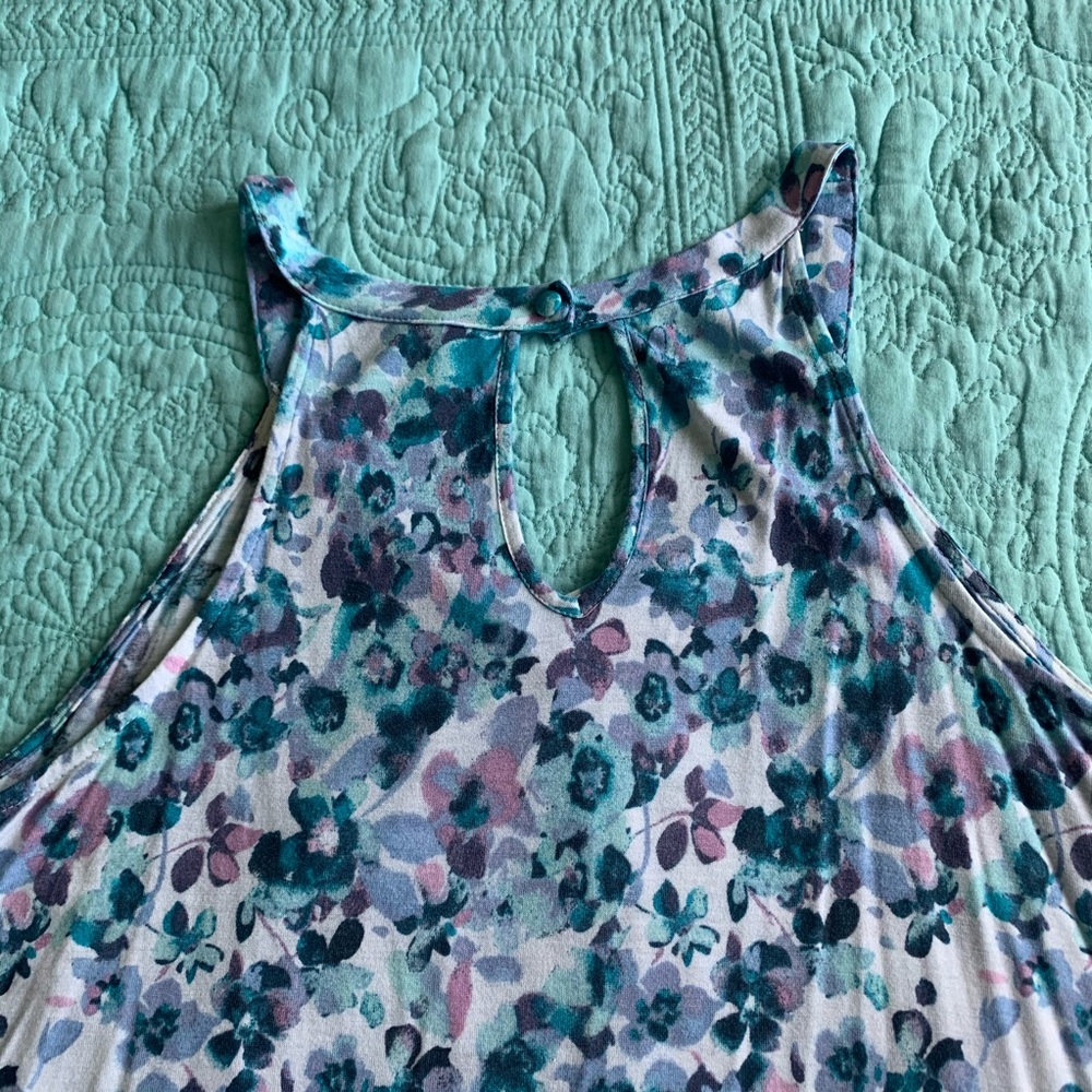 Halter top - Picture 7 of 9